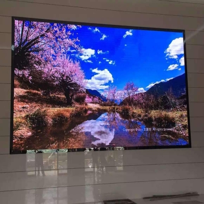 P2 indoor LED display